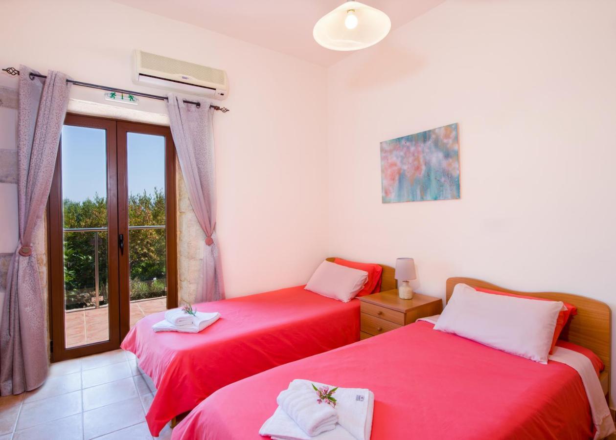Villa Kourouni Stalós 외부 사진