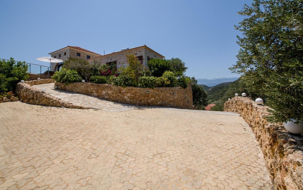 Villa Kourouni Stalós 외부 사진