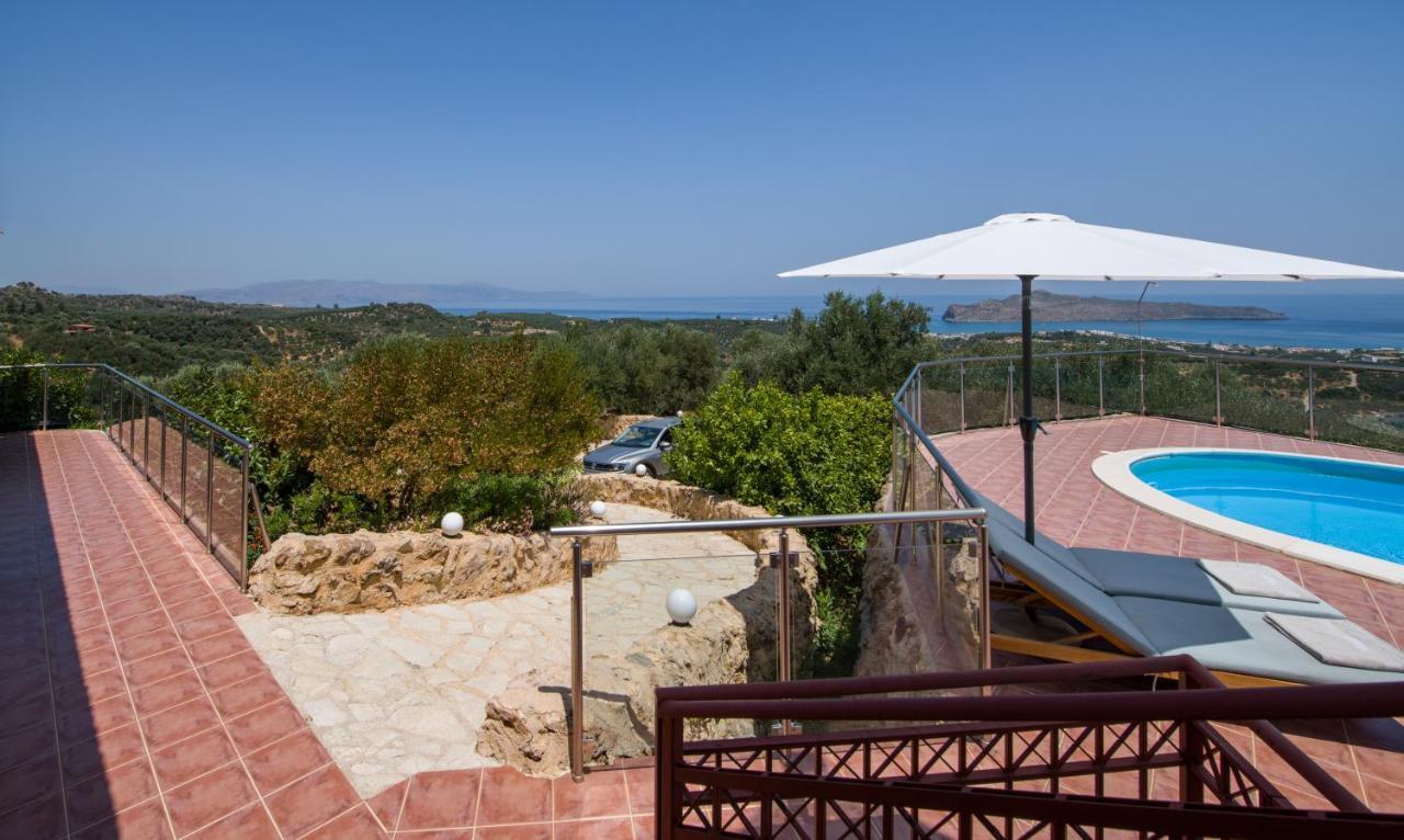 Villa Kourouni Stalós 외부 사진