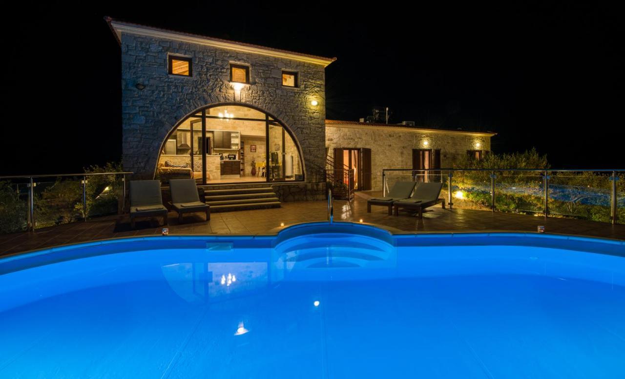 Villa Kourouni Stalós 외부 사진