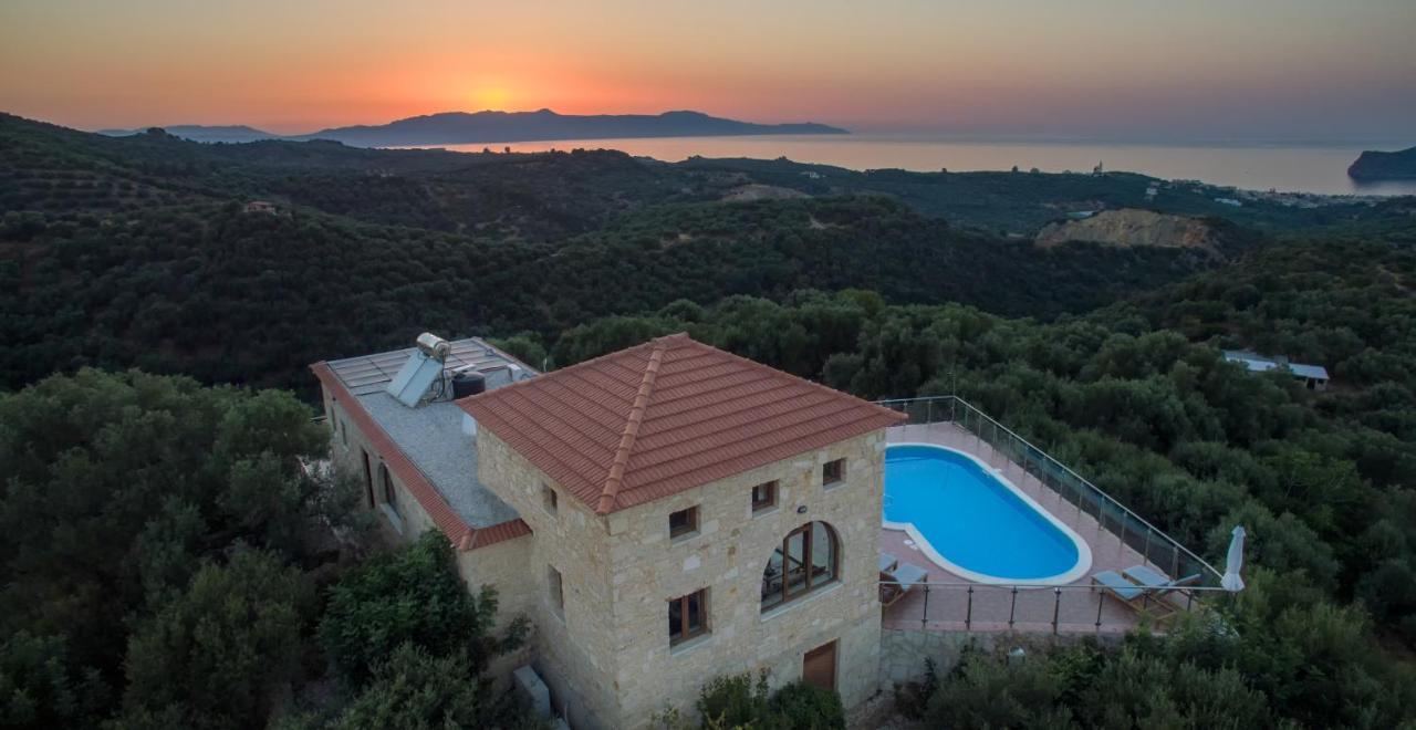 Villa Kourouni Stalós 외부 사진