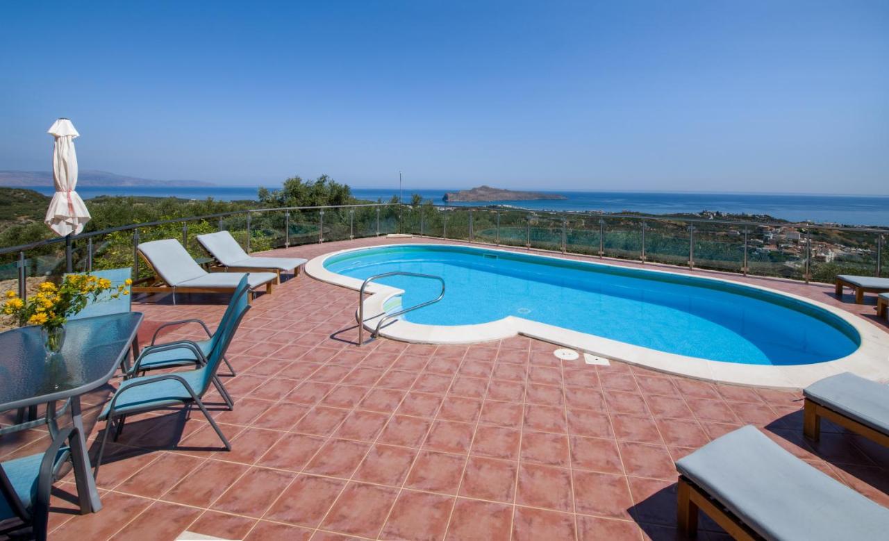 Villa Kourouni Stalós 외부 사진